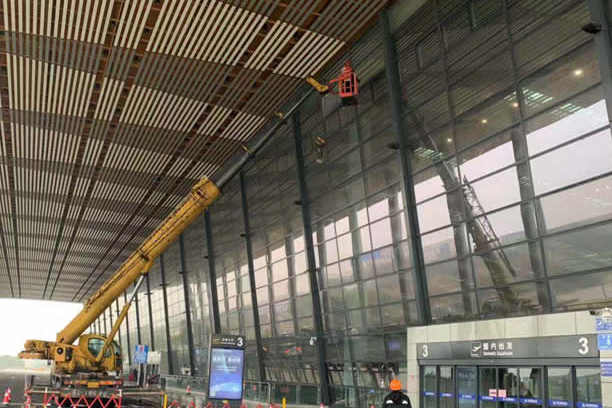 福州玻璃幕墙维护和保养